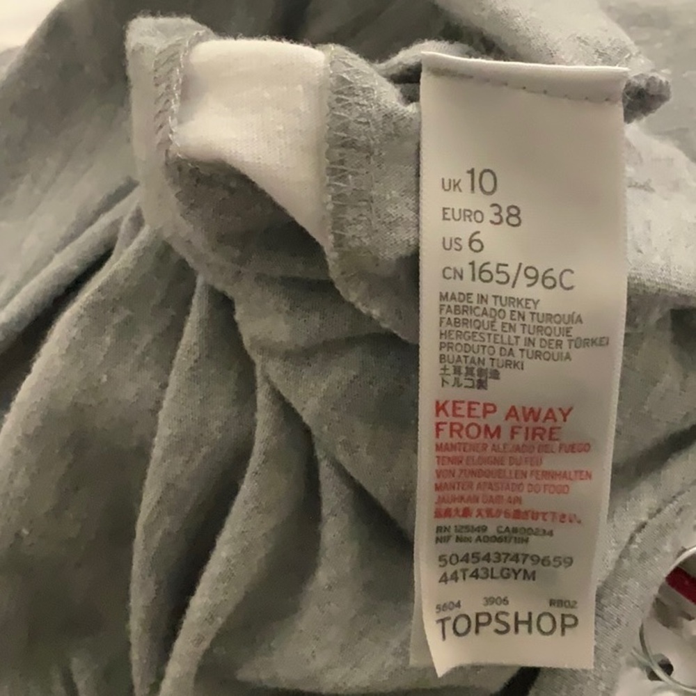 TOPSHOP grey maternity blouse with crew neckline. Size 6 - Picture 5 of 5